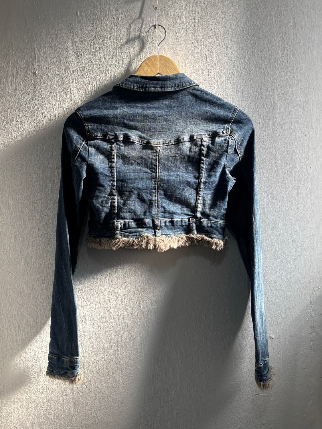 Vintage Cropped Fur-Trim Denim Jacket 상품이미지6