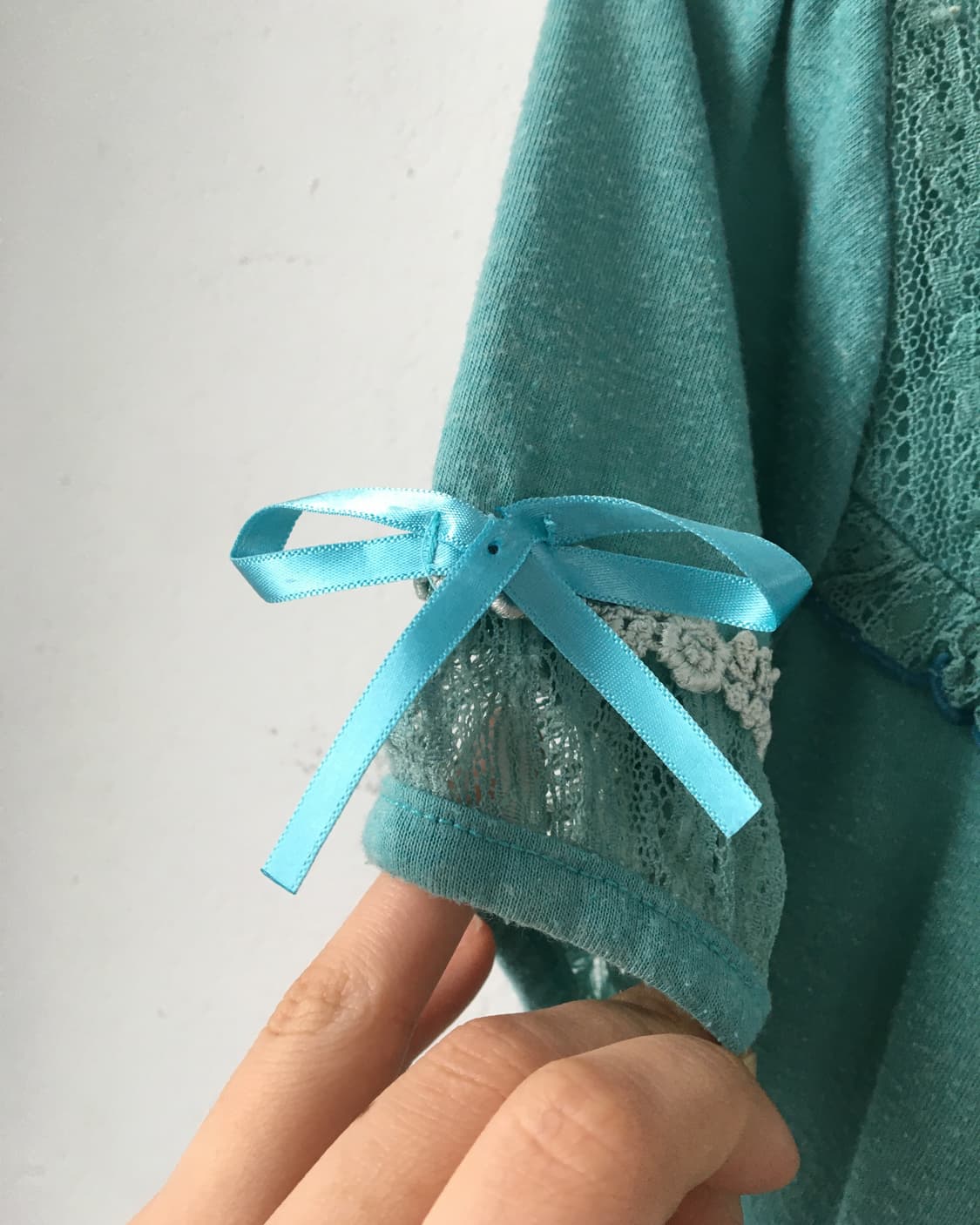 axes femme Ribbon lace point t shirt 상품이미지4