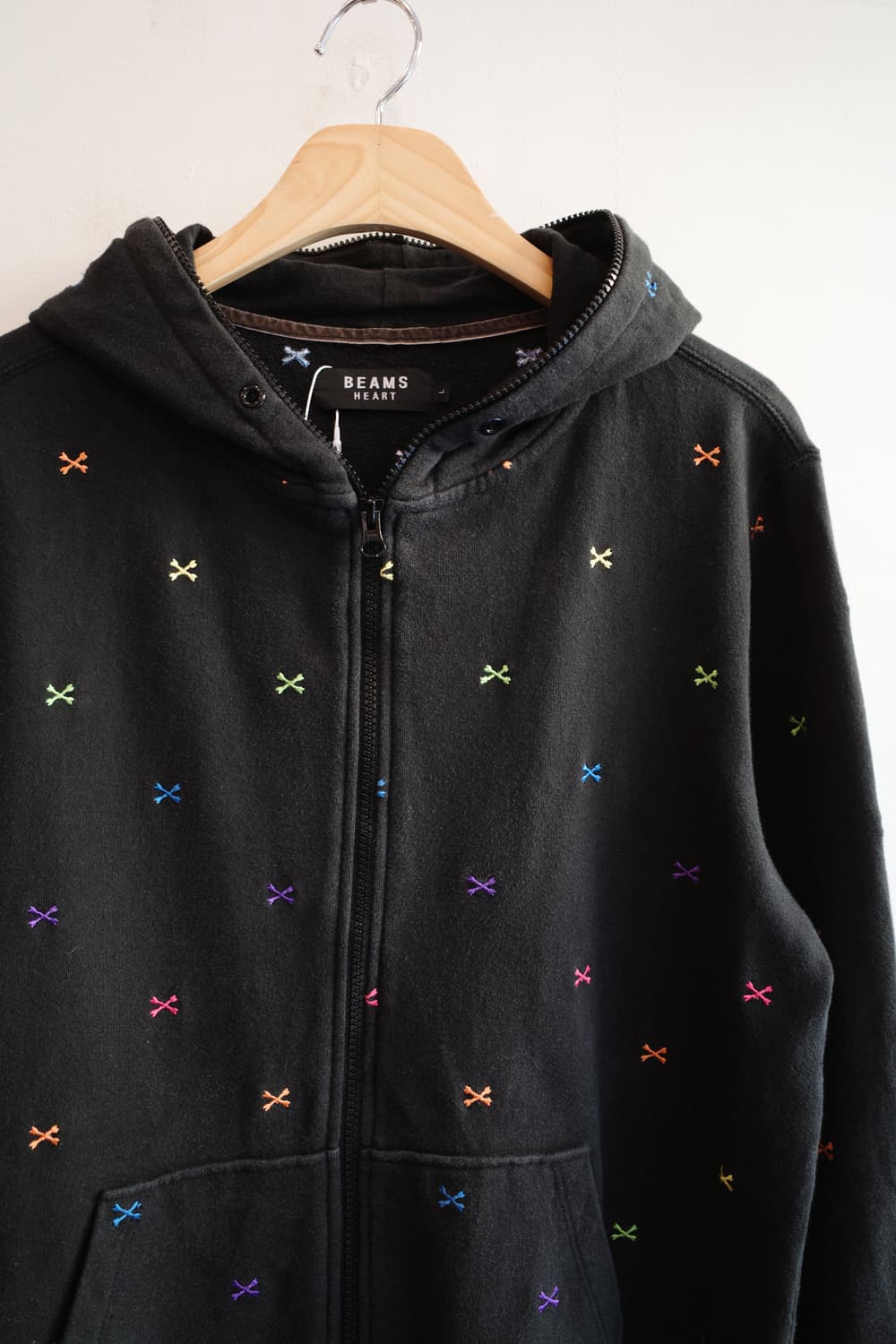 BEAMS HEART 빔즈 스컬 자수 투웨이집업 후디 상품이미지2
