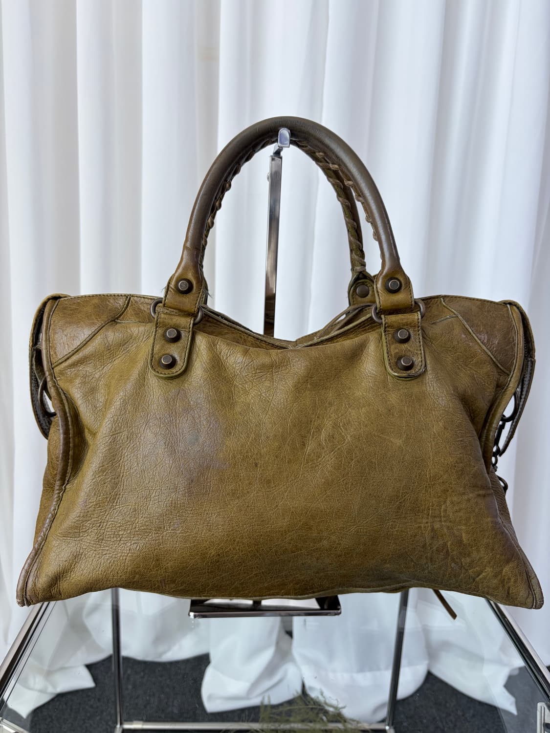 발렌시아가 시티 모터백 카키 올리브 상품이미지4