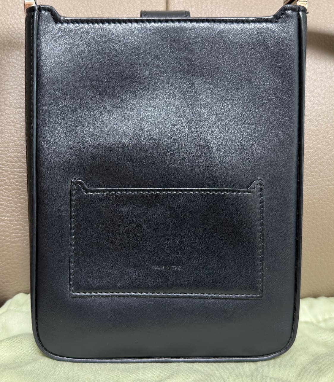 버버리 올림피아 카프스킨 크로스백 블랙 상품이미지4