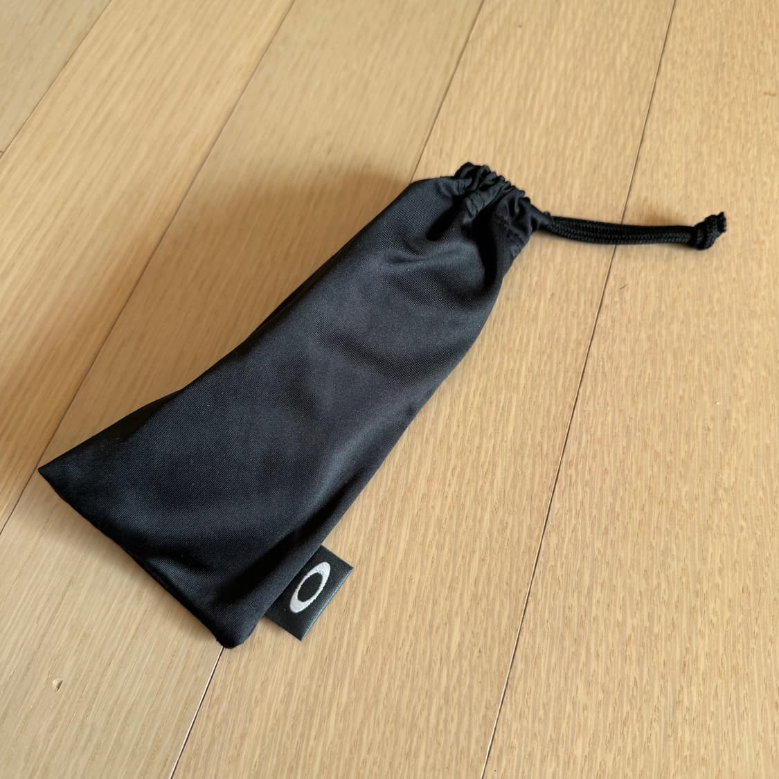 오클리 래치 선글라스 그레이 상품이미지5