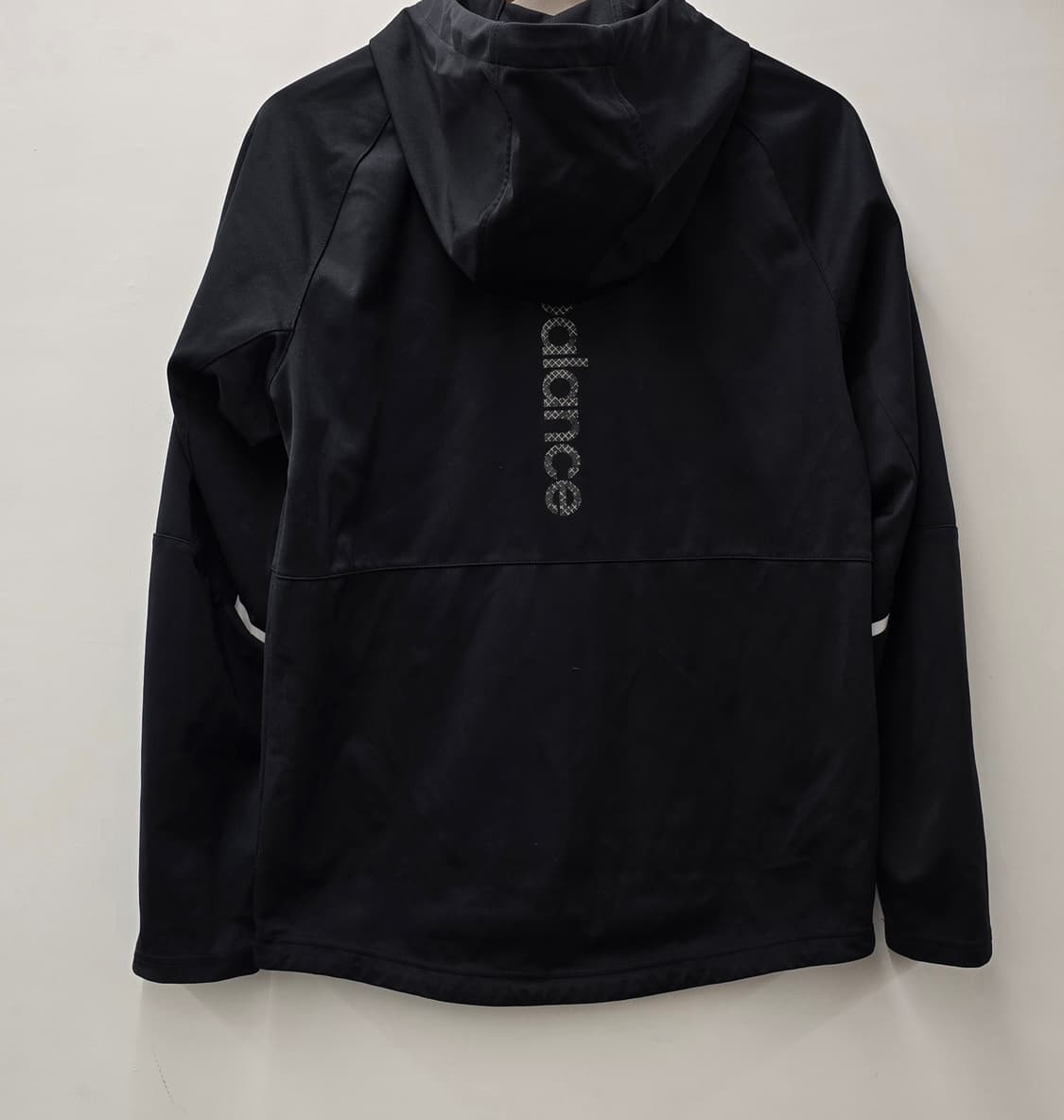 뉴발란스 남자 후드집업 자켓.
싸이즈 95 m 상품이미지3