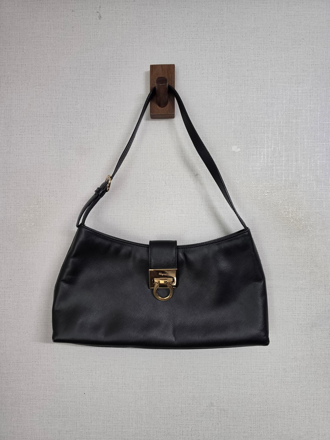 페라가모 트리폴리오 상품이미지1