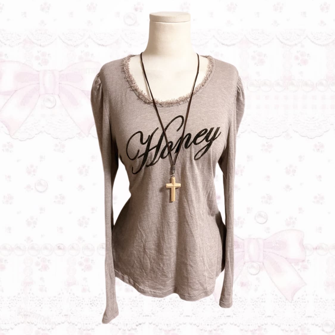 라떼갸루 퍼 포인트 유넥 레터링 디테일 대장핏 퍼프소매 포인트 긴팔티  상품이미지1