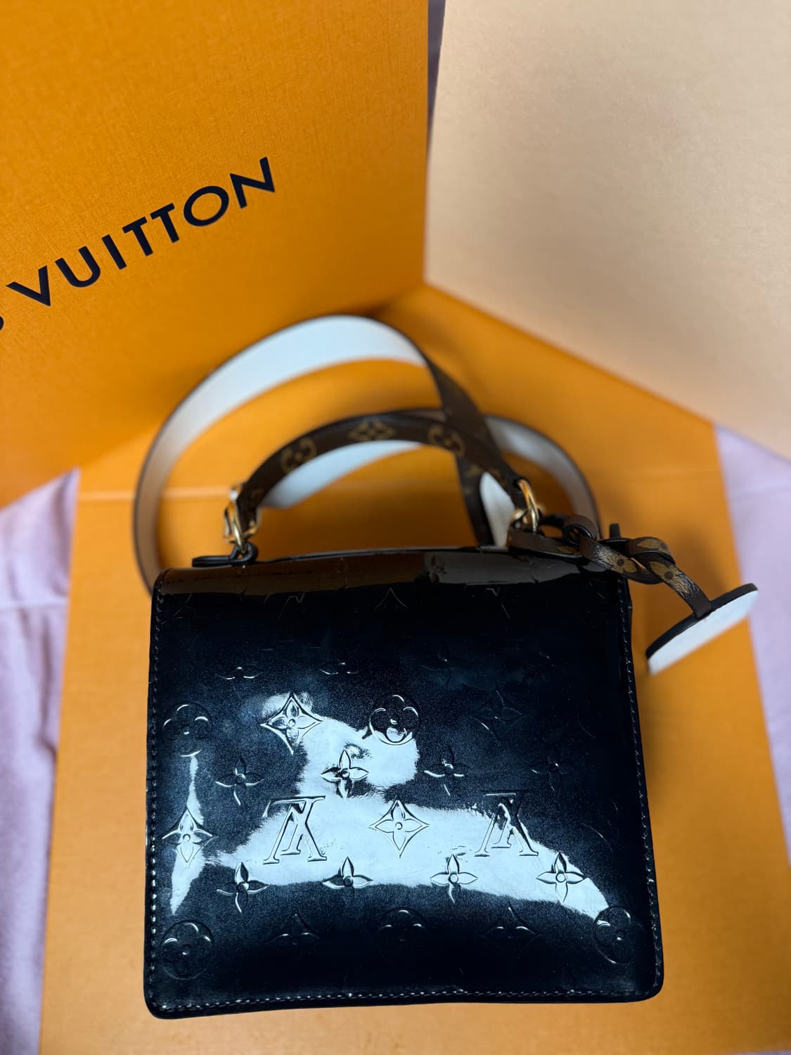 루이비통 스프링 스트리트 블랙 상품이미지2