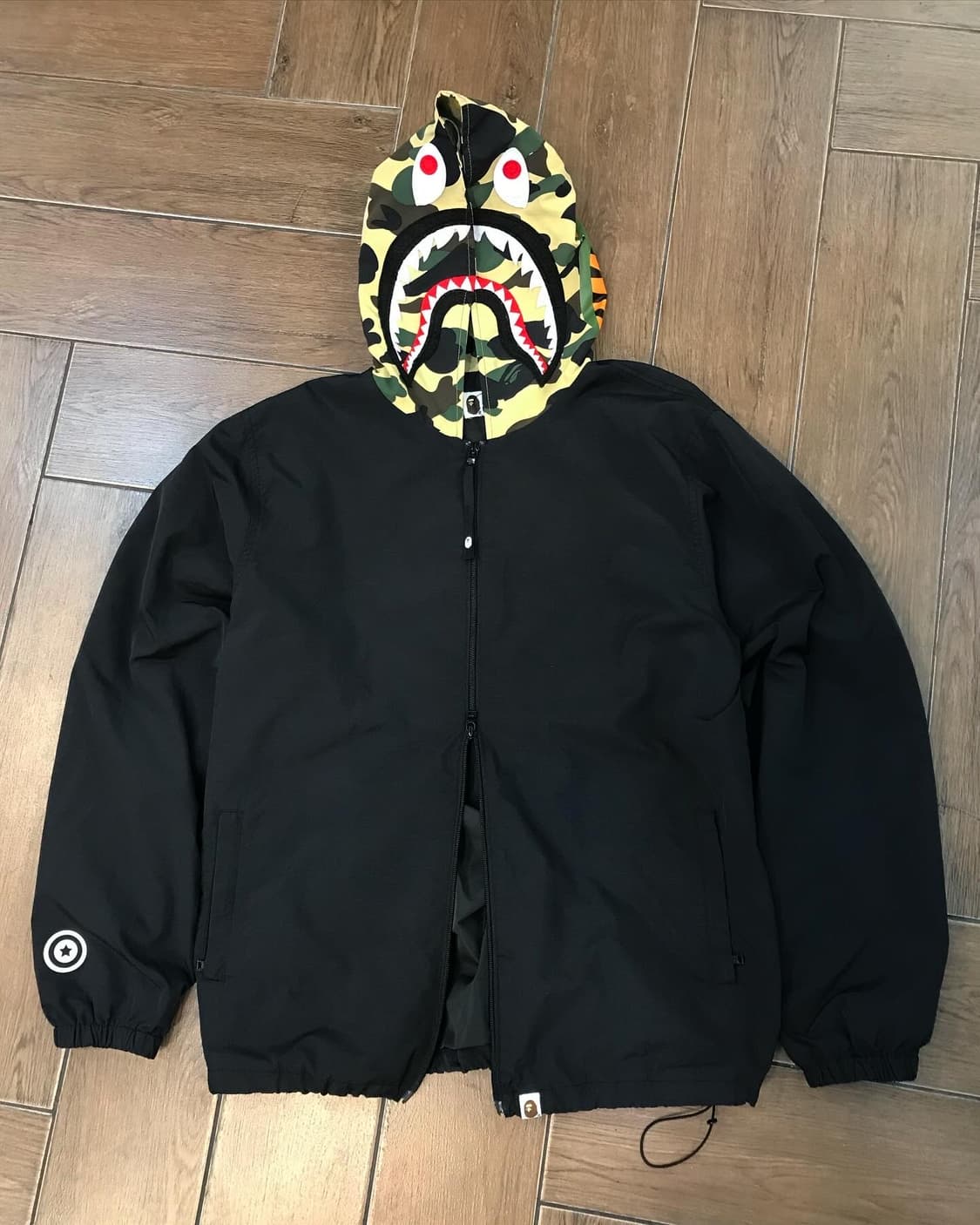 Bape Shark Two-way Windbreaker 상품이미지7