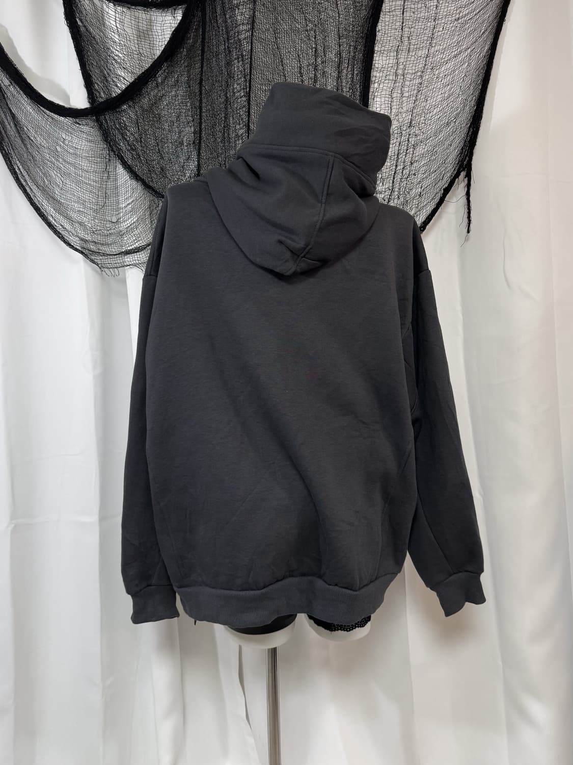 detail hood t-shirt 상품이미지3