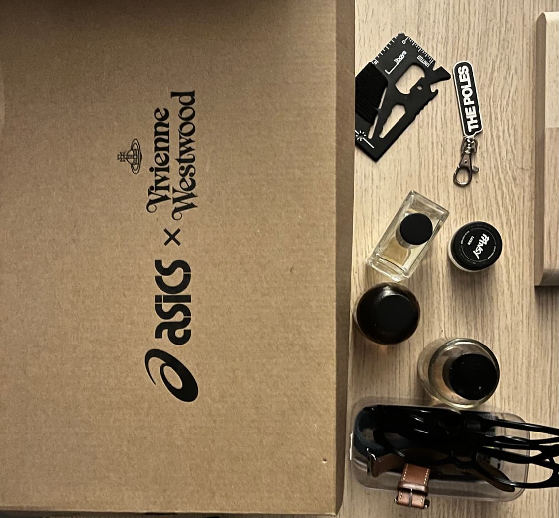 아식스x비비안웨스트우드 상품이미지4