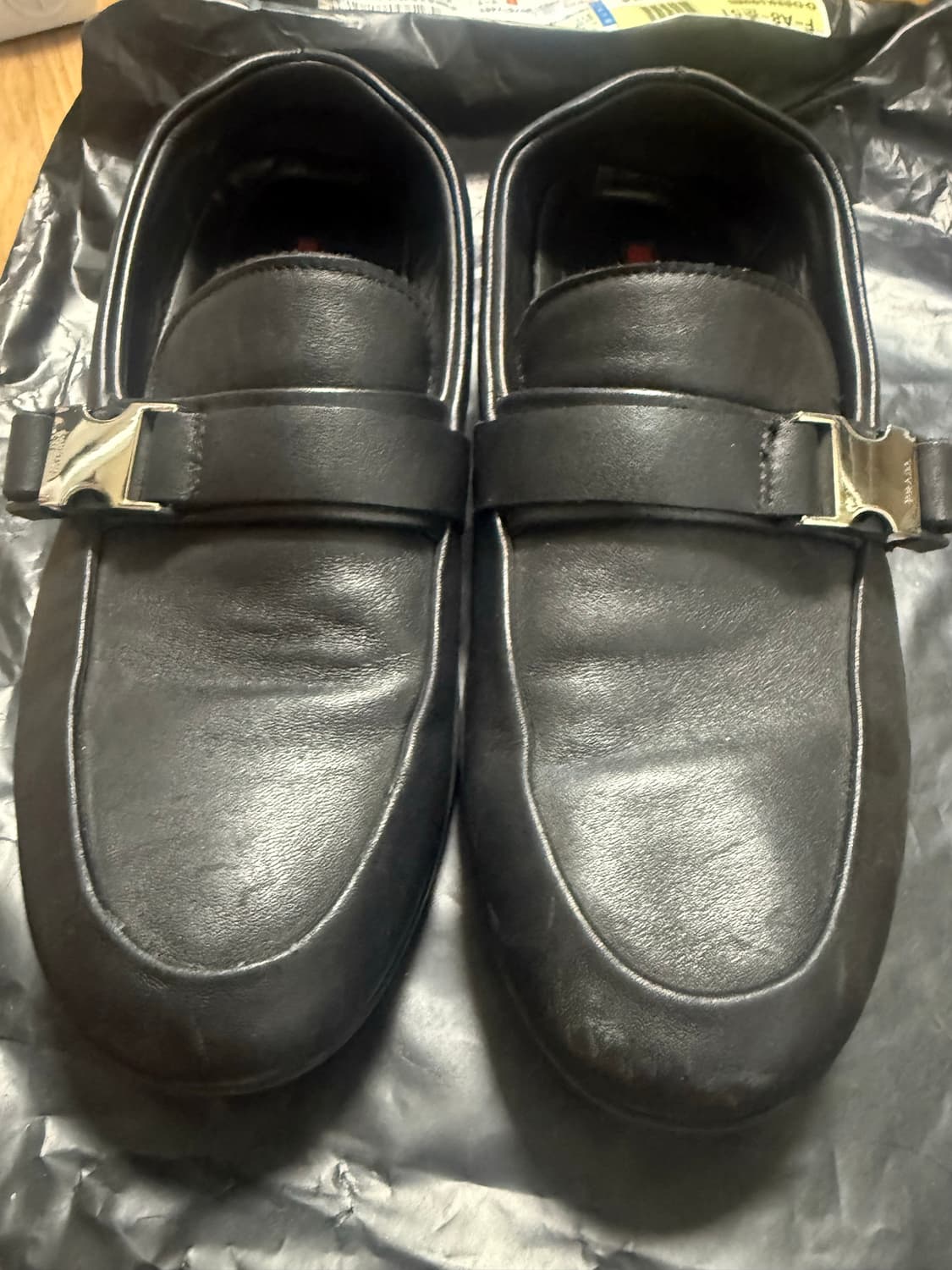 프라다 버클 로퍼 280 상품이미지1