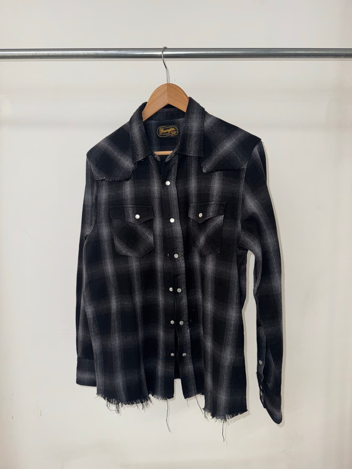 랭글러 체크 셔츠 상품이미지1