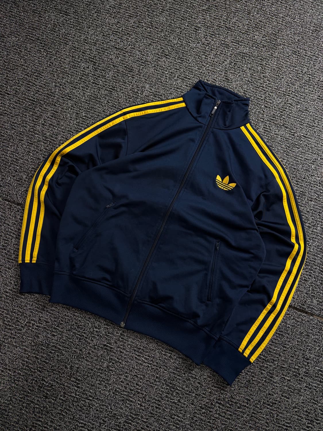 아디다스 파이어버드 트레포일 박시핏 트랙탑 져지 1685 상품이미지1