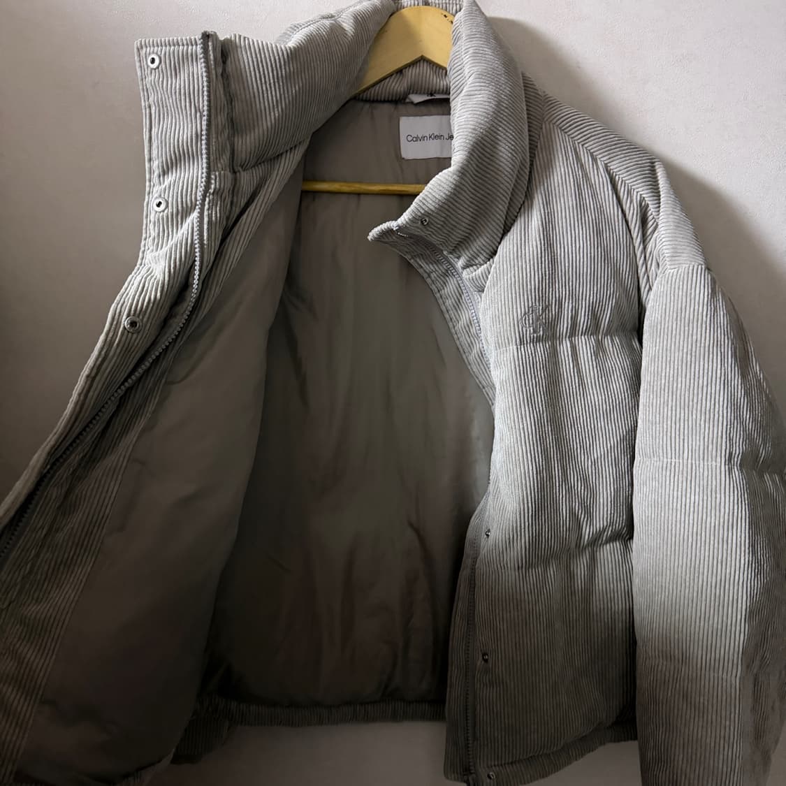 캘빈클라인 코듀로이 오버핏 다운점퍼 XS (프리) 상품이미지8