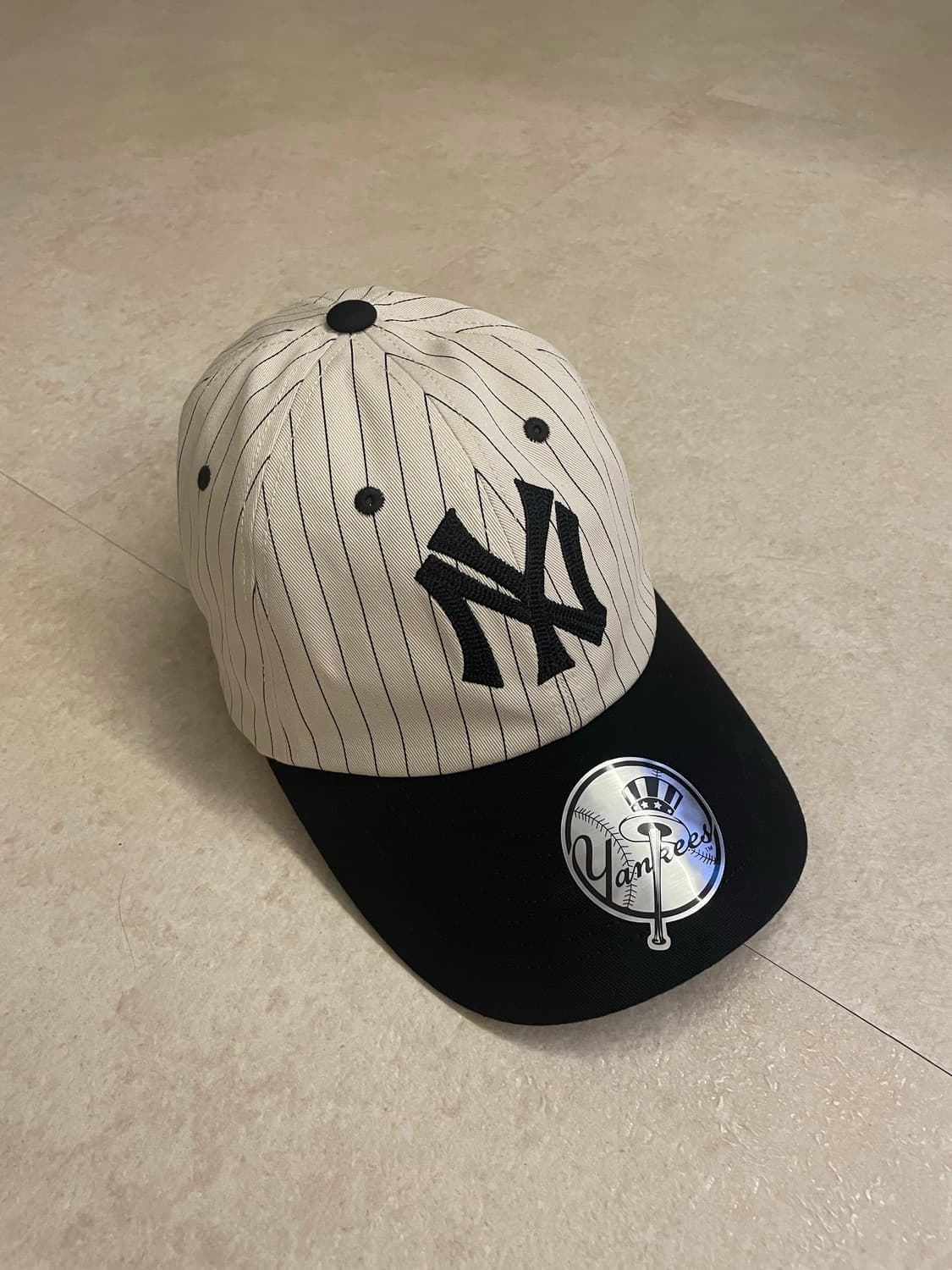 [새상품] MLB 시그니처 스트라이프 볼캡 상품이미지2