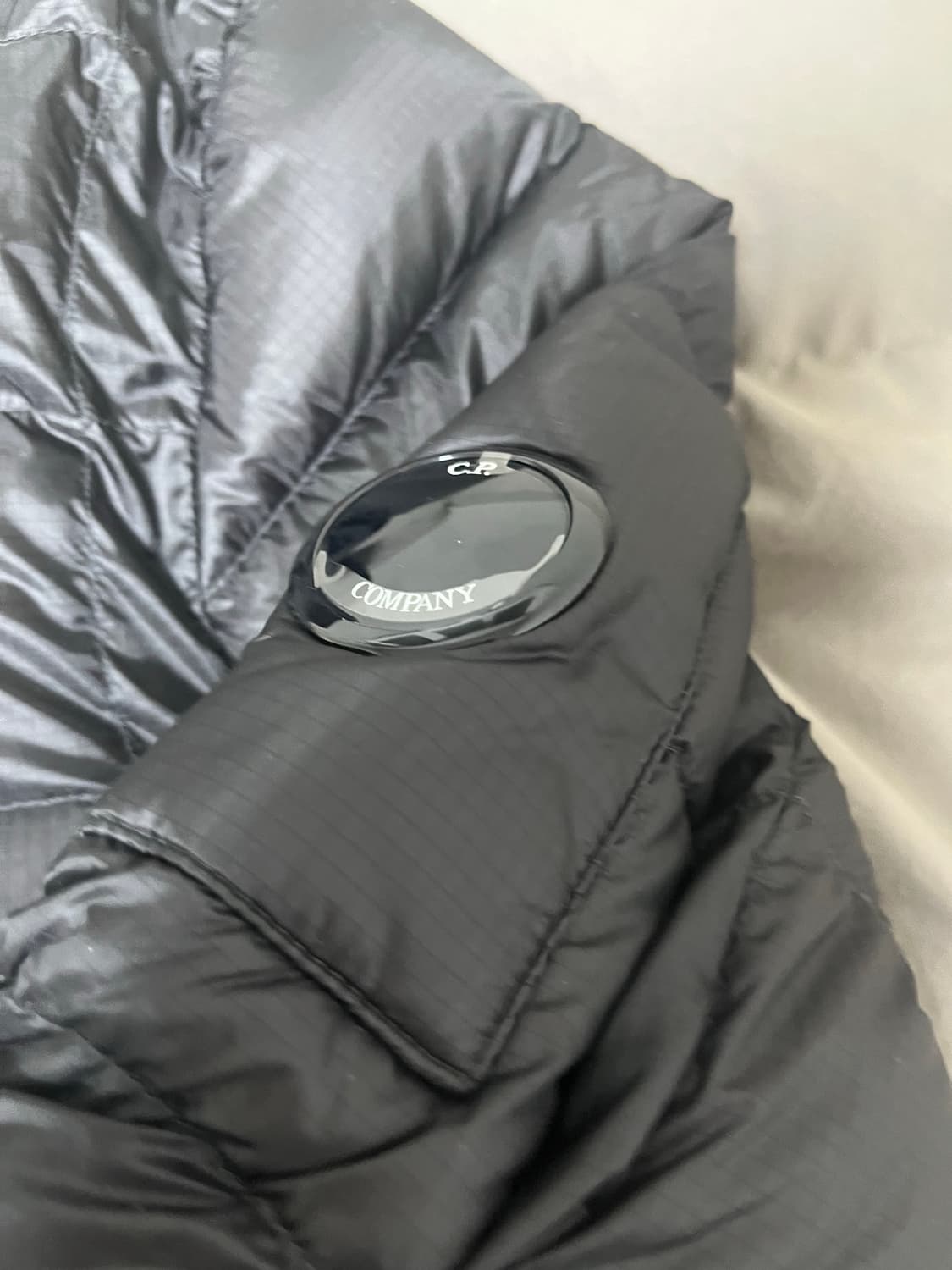 Cp컴퍼니 dd쉘 25fw 블랙 L 상품이미지2