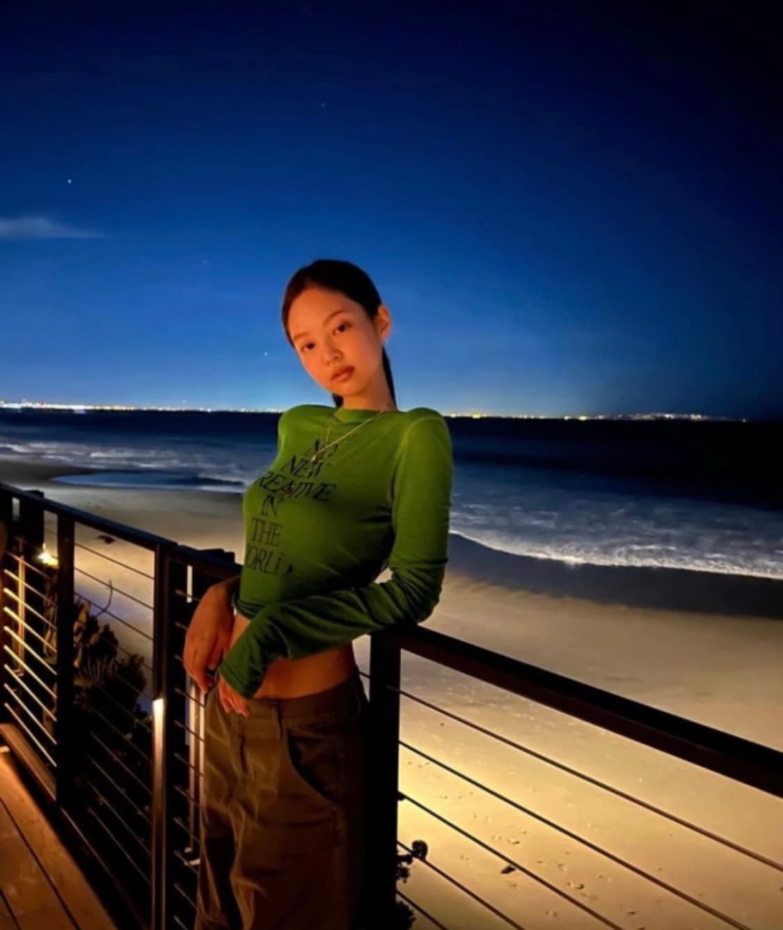 커렌트 롱 슬리브 그린 티 (제니착용)  상품이미지2