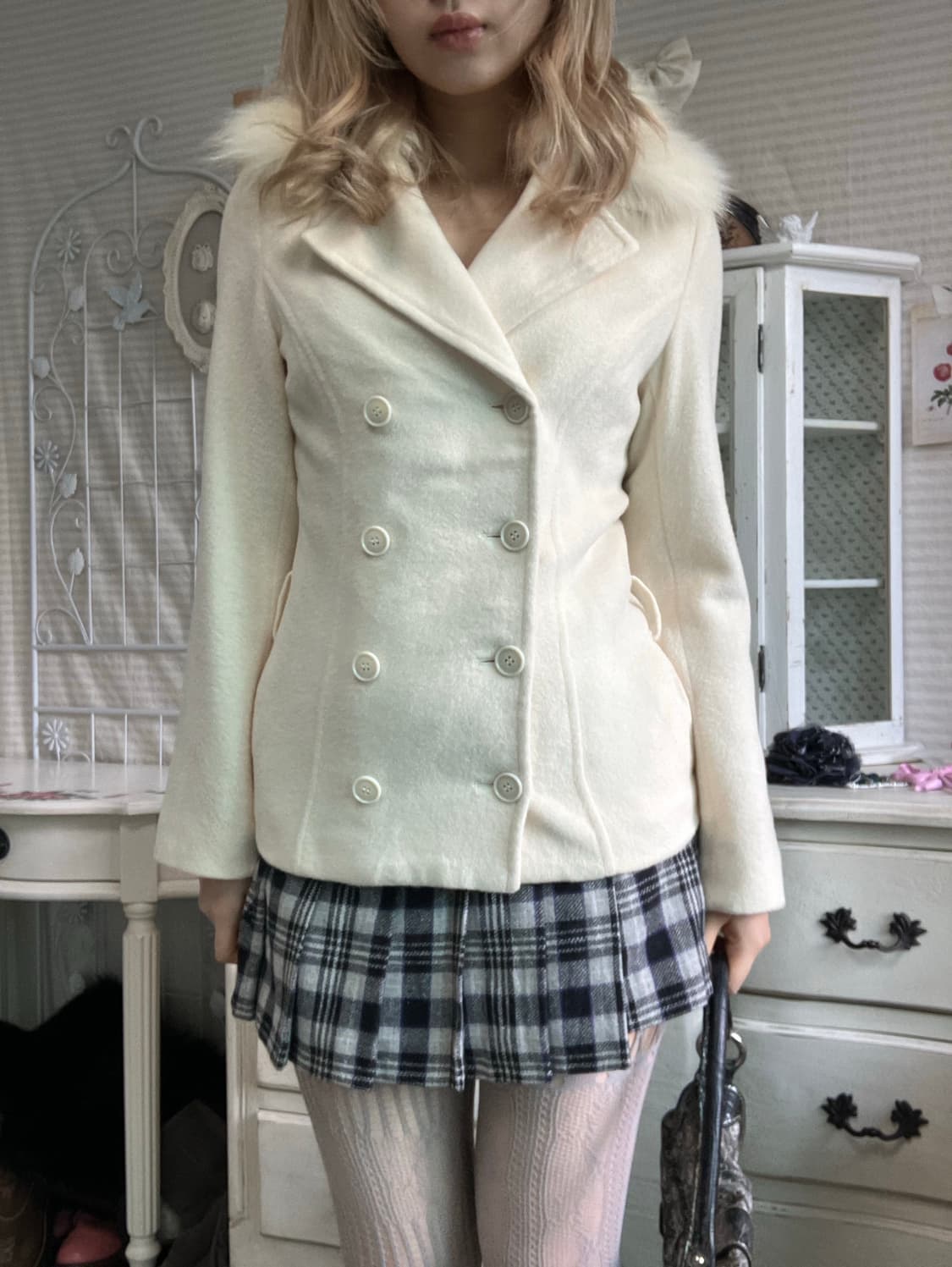 CECIL McBEE 화이트 퍼 코트 상품이미지3