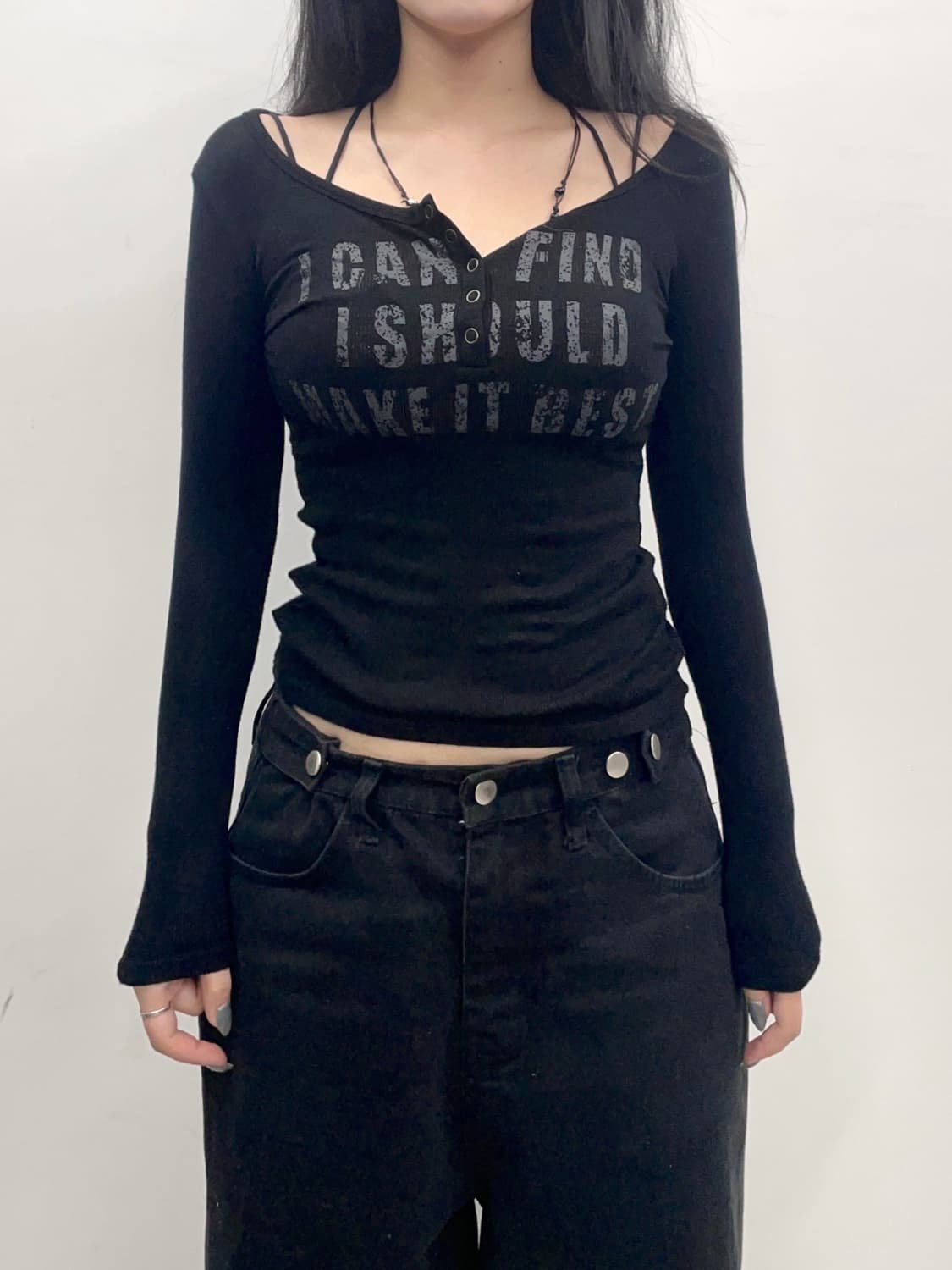 Lettering Button Detail Sleeve T 상품이미지1