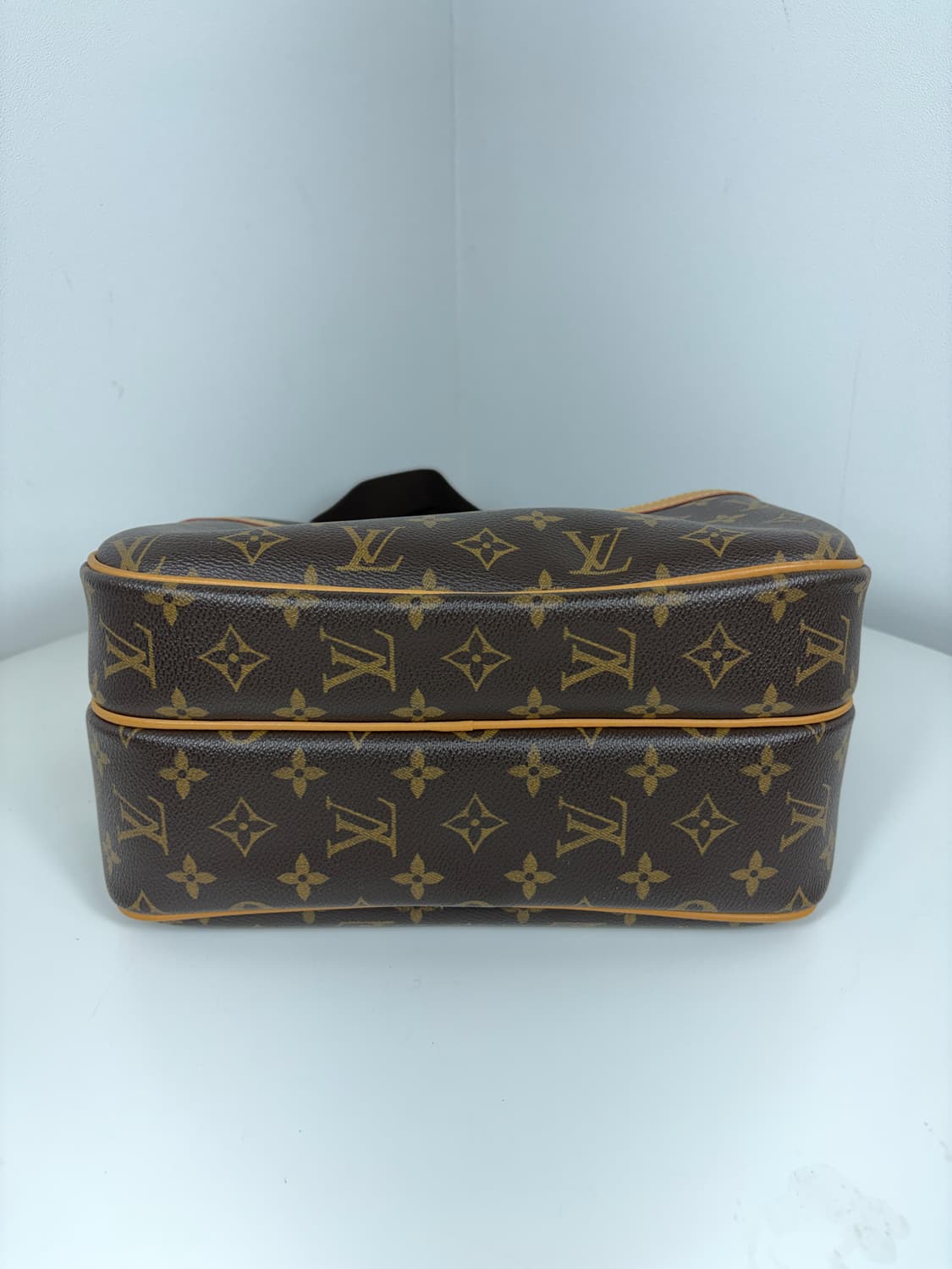 루이비통 M45254 리포터 PM 크로스백 상품이미지5