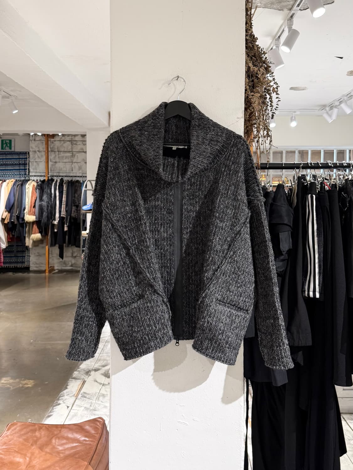 하쉬 차콜 울 혼방 청키 니트 집업 상품이미지1