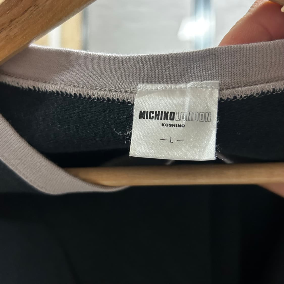 미치코 런던 맨투맨 상품이미지3