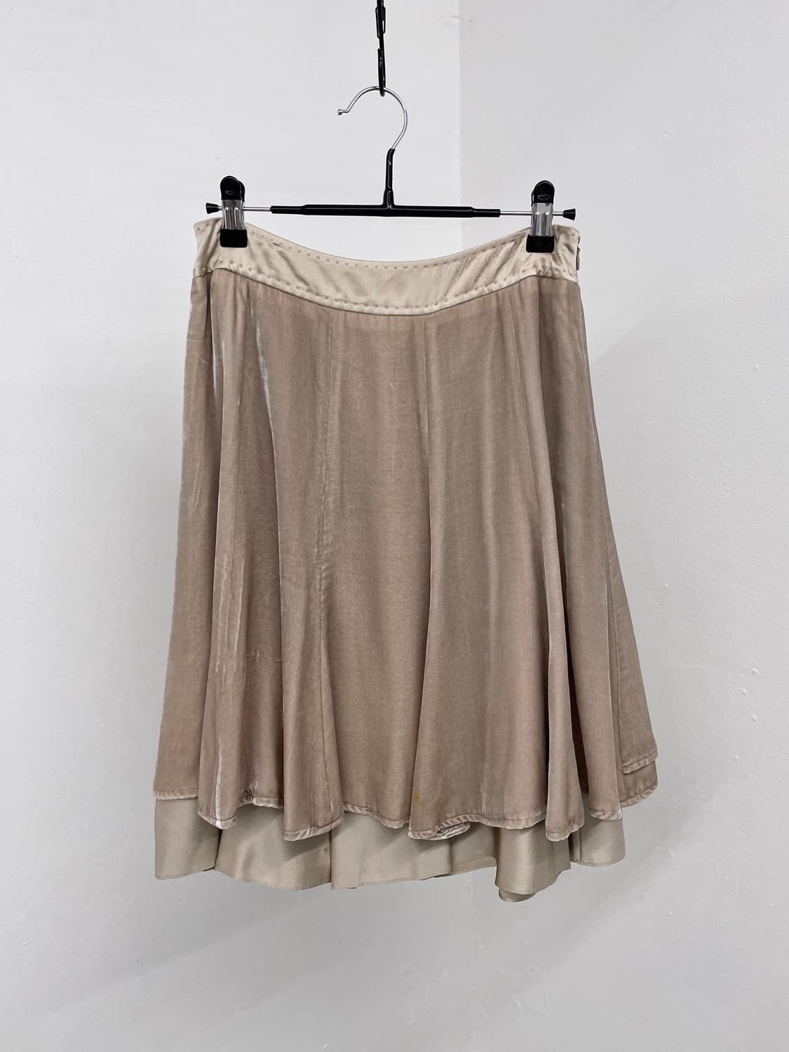 벨벳 레이어드 프릴 디테일 스커트 상품이미지7