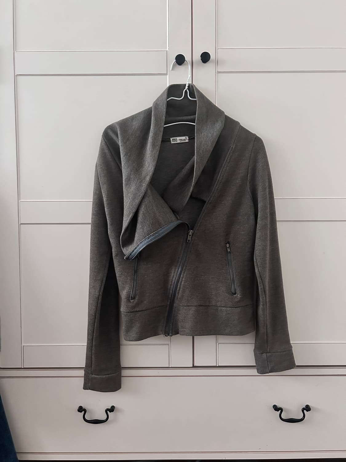 하이넥 크롭 사선 자켓 상품이미지3