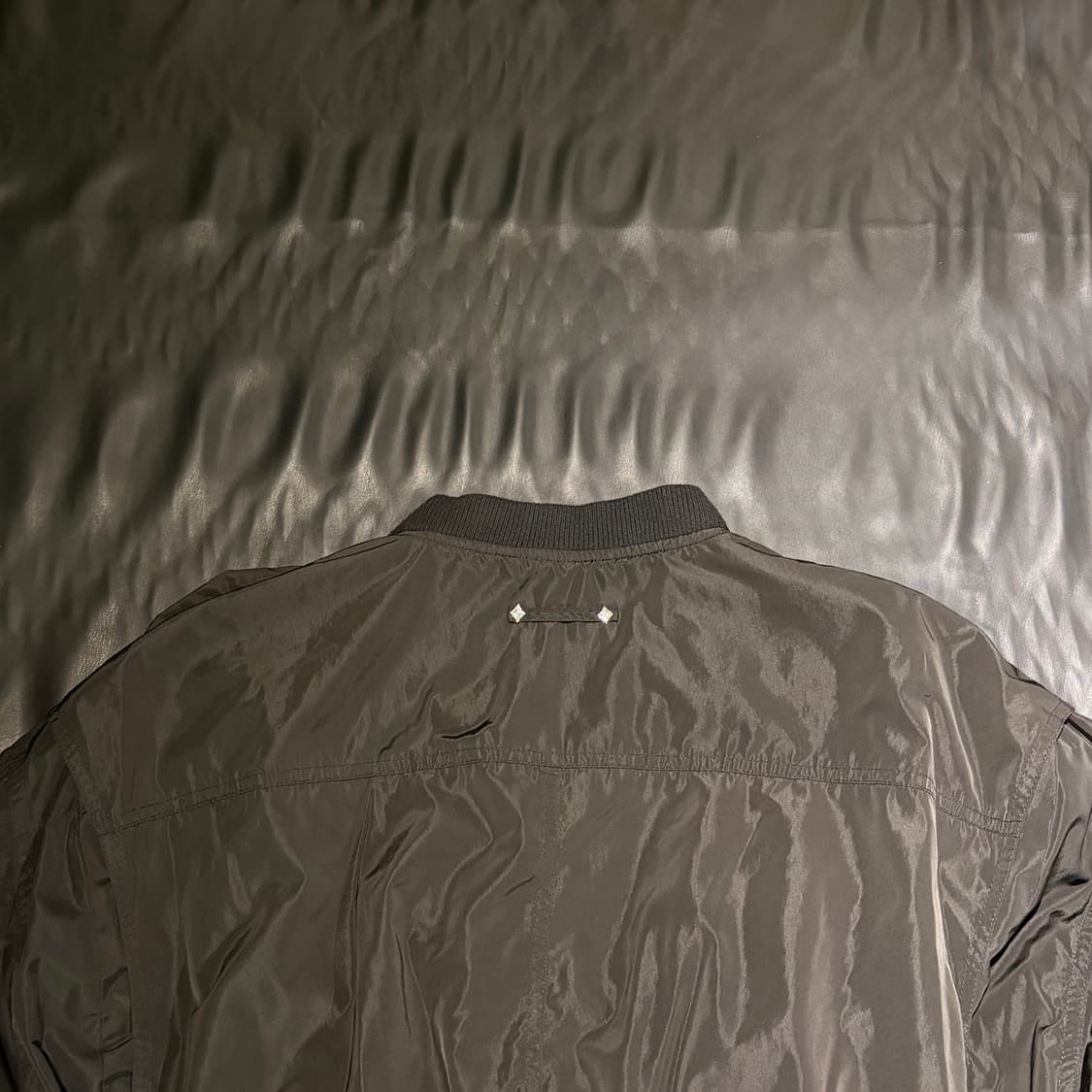 르수기아뜰리에 리본 매듭 크롭 봄버 점퍼 상품이미지4