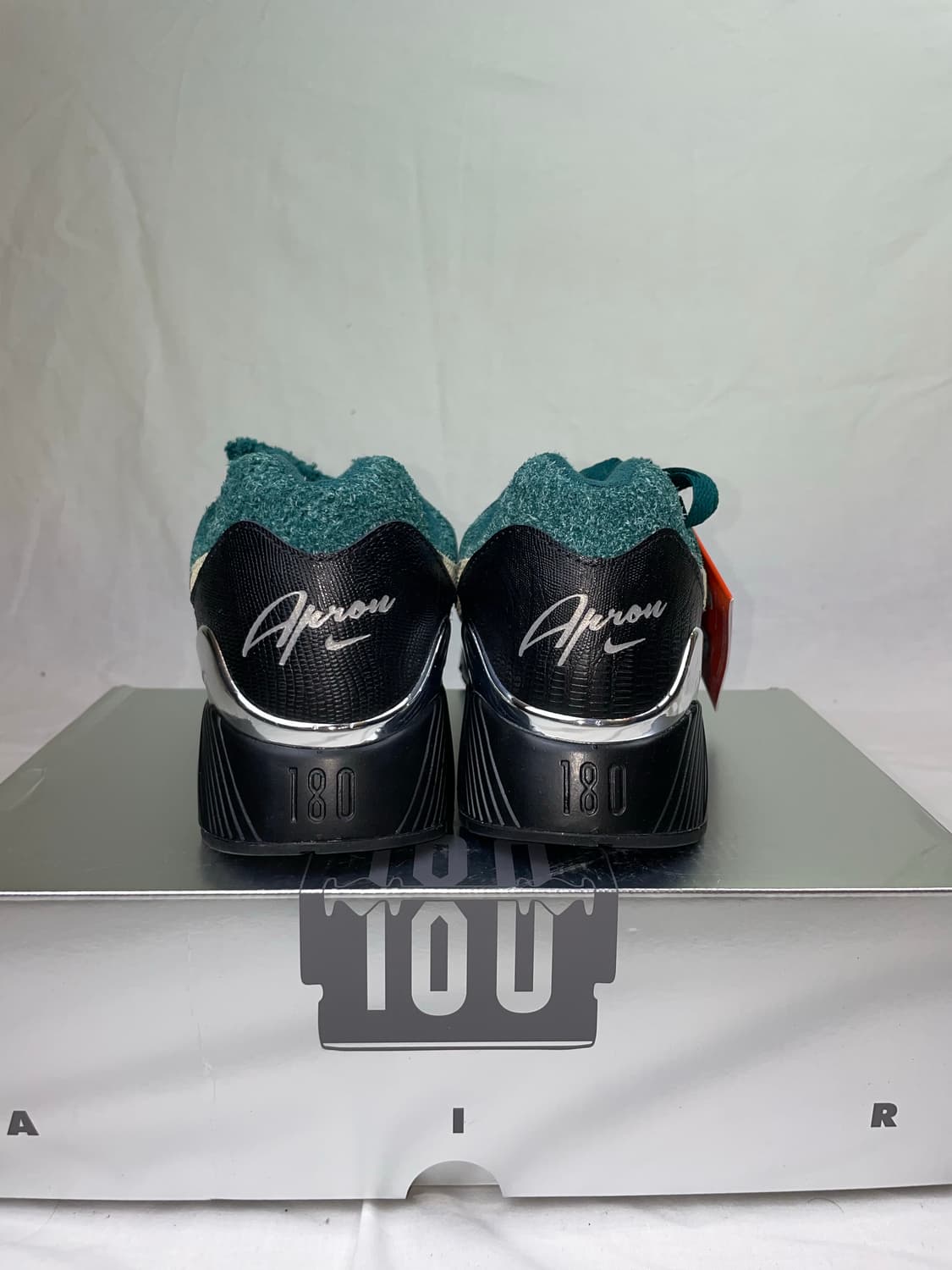 270) Nike x Apron Records Air 180 Dark A 상품이미지4