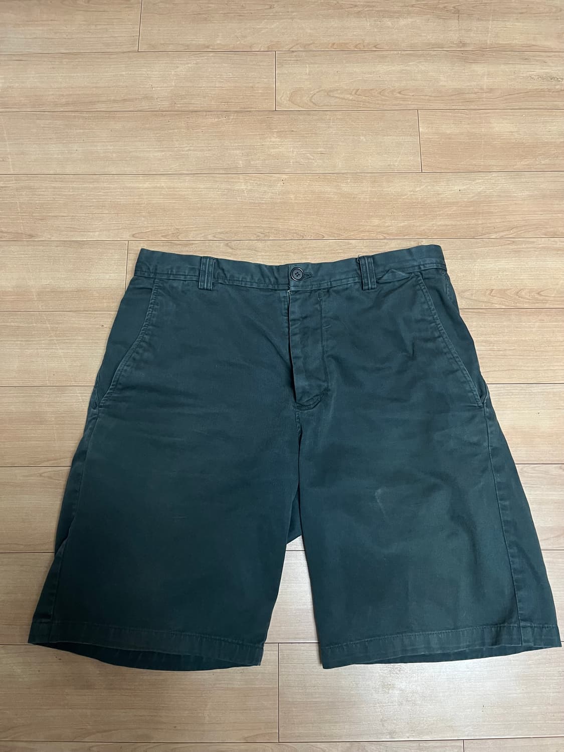 아크네 스튜디오 ishir 숏츠 그린 상품이미지1