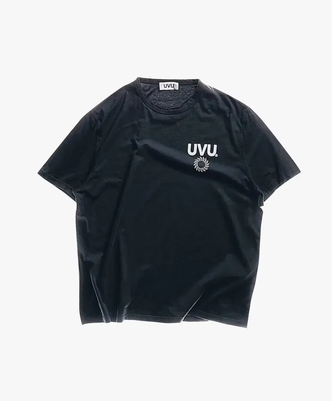 uvu 인시그니아 반팔 블랙 m 팝니다 상품이미지1
