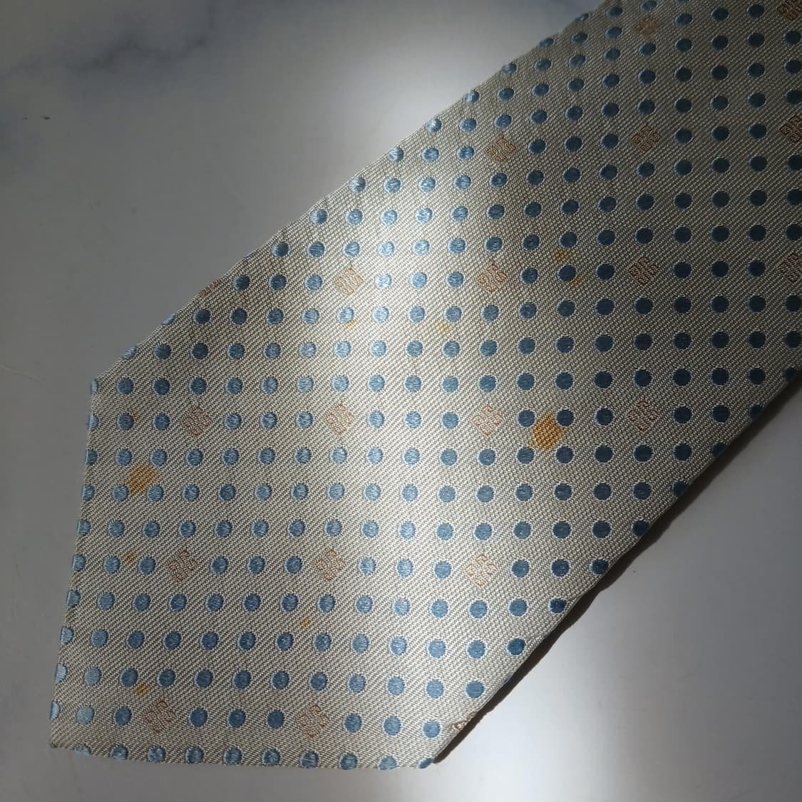 지방시 실크 크림화이트 도트 패턴 넥타이 8.8cm B등급 E795
 상품이미지6