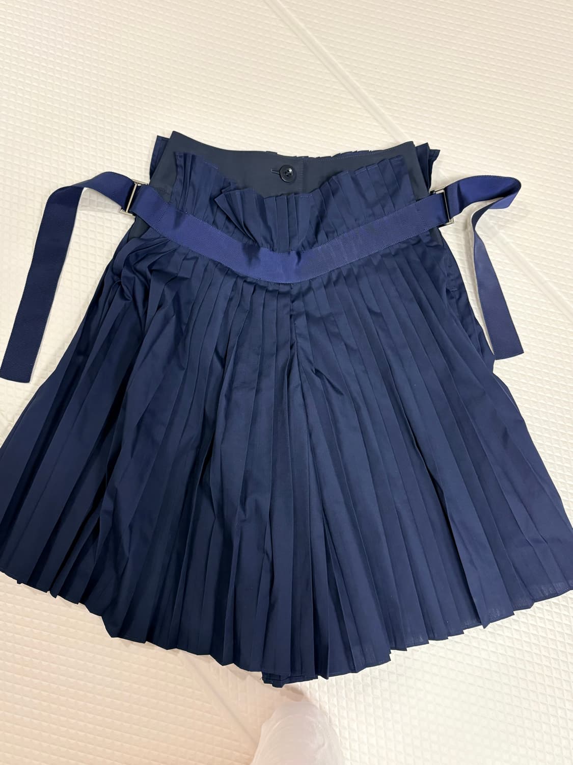 사카이 컬렉션런웨이  플리츠버뮤다팬츠 상품이미지9