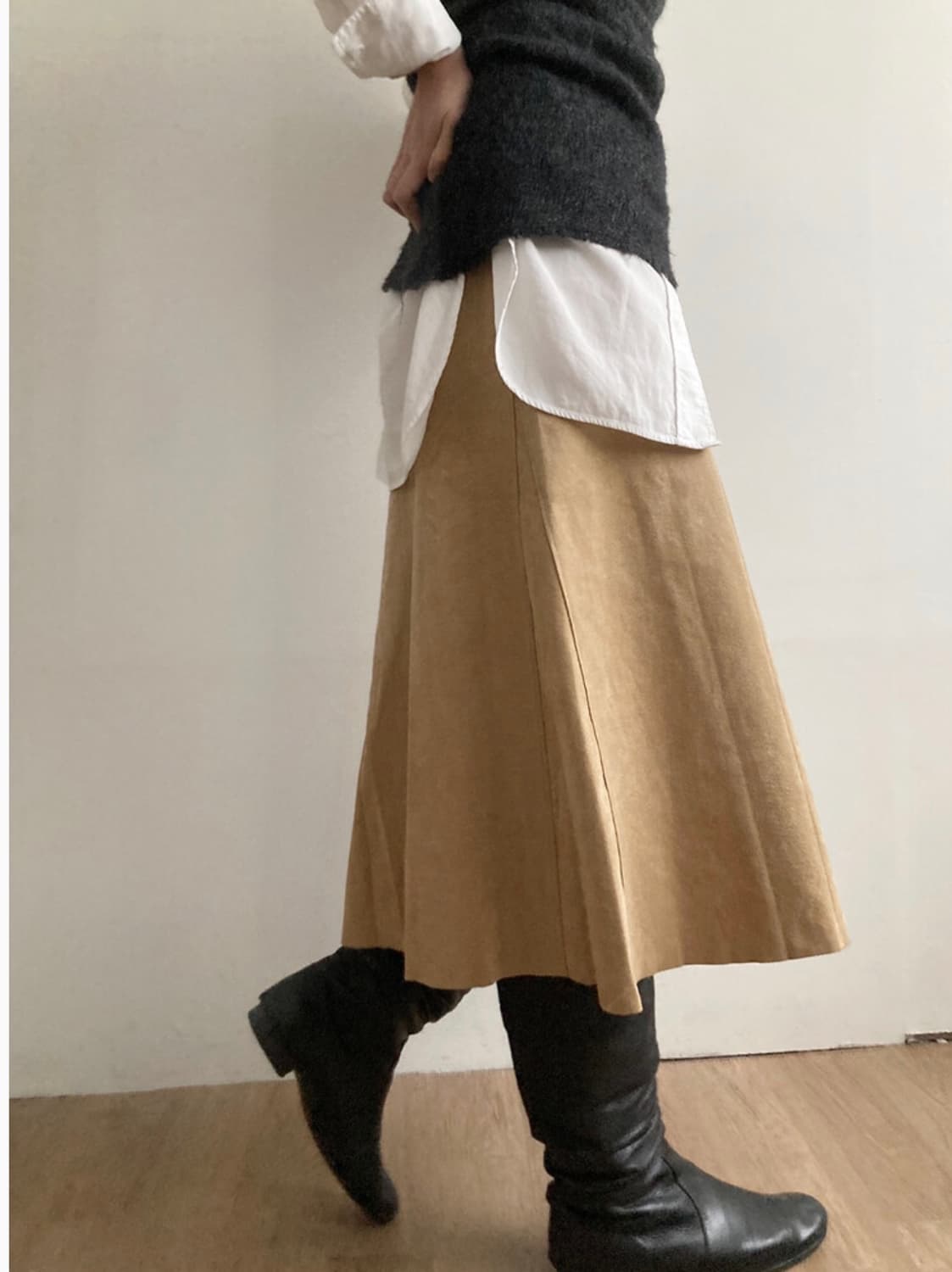 vintage beige suede long skirt 상품이미지4