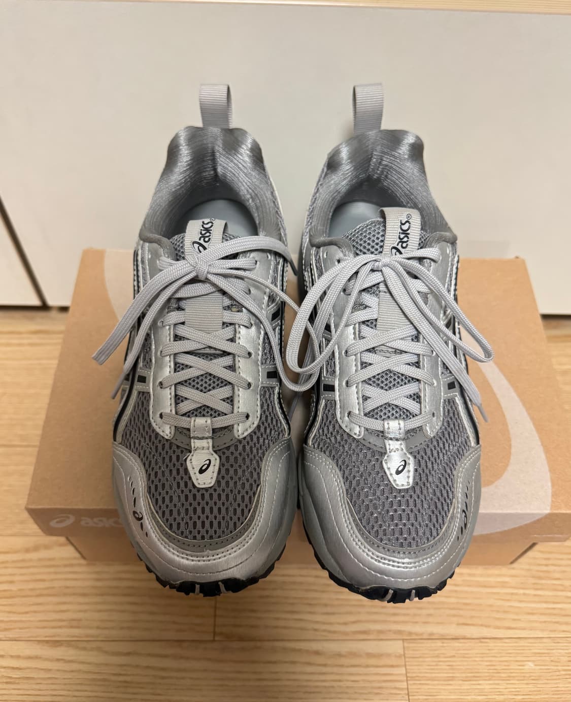 아식스 x 프레자 위워 젤 1090 V2 실버 상품이미지5