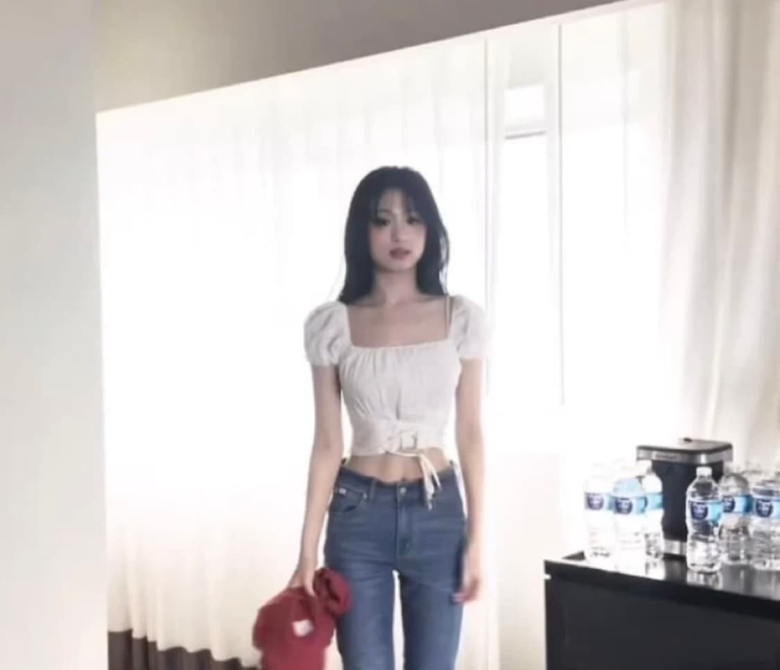 [낫유어로즈] 코르셋 크롭 블라우스 상품이미지2