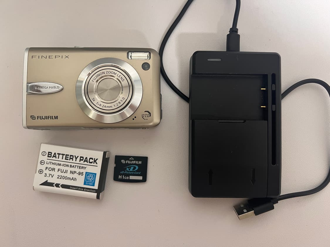 후지필름 파인픽스 finepix F30 빈티지 디지털 카메라 디카 상품이미지1