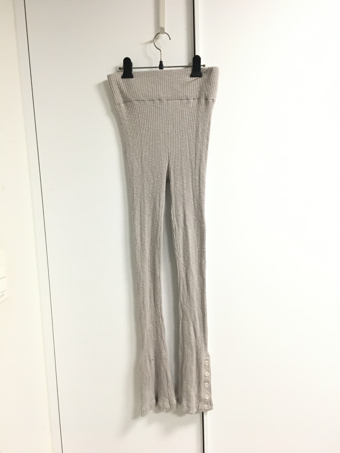 Light purple buttoned bootscut leggings 상품이미지3