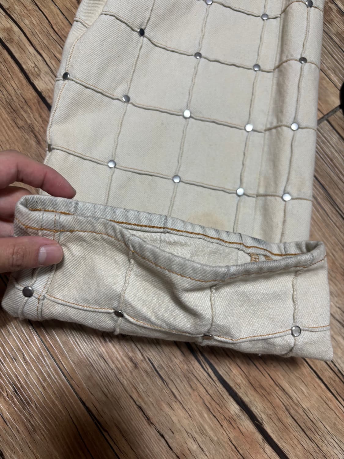 슈프림 스터디드 심 루즈 핏 진 30 상품이미지4