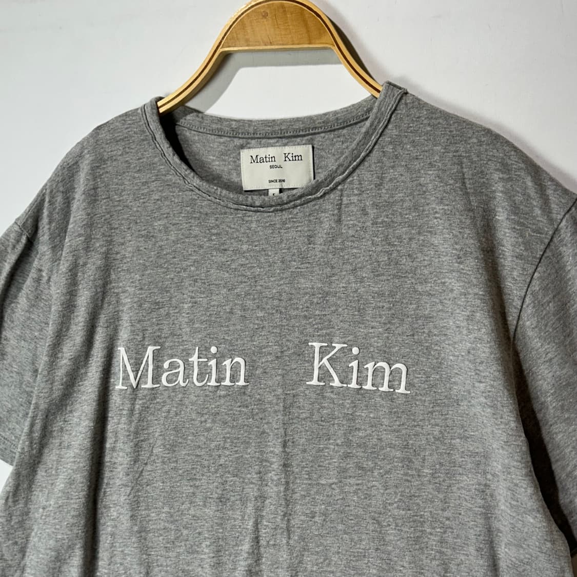 [Matin Kim] 마뗑킴 로고 반팔티셔츠 상품이미지2