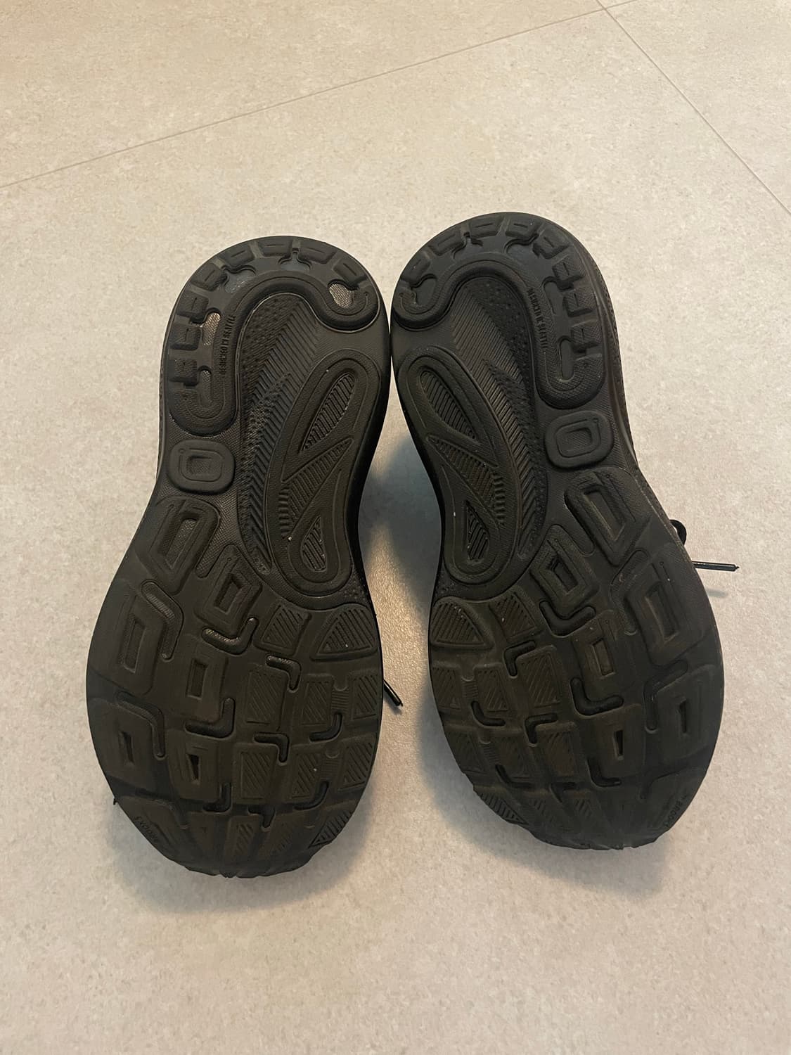 235) brooks 브룩스 아드레날린 GTS 24 블랙  상품이미지2