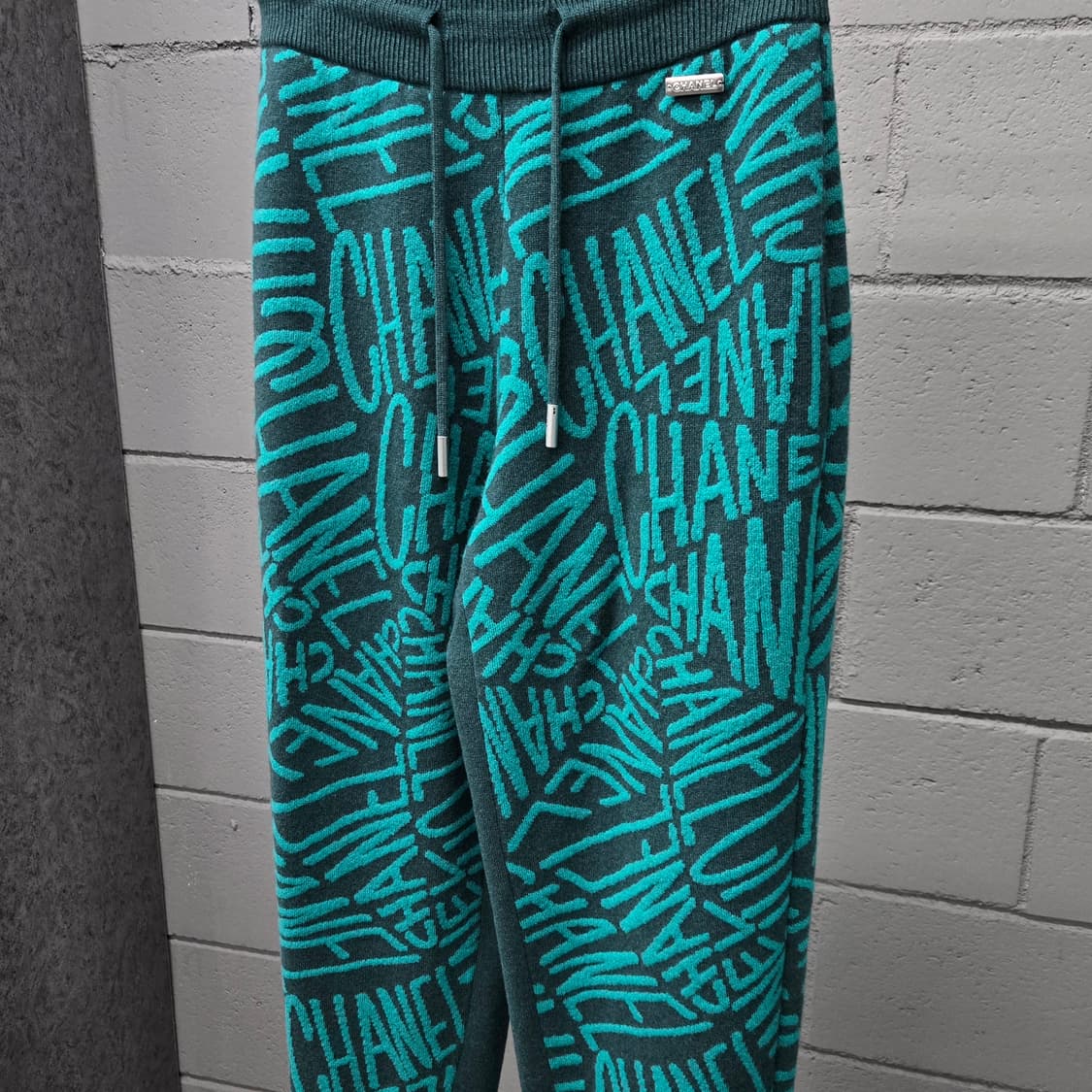 백화점판 / 샤넬 캐시미어 멀티로고 조거팬츠 상품이미지1