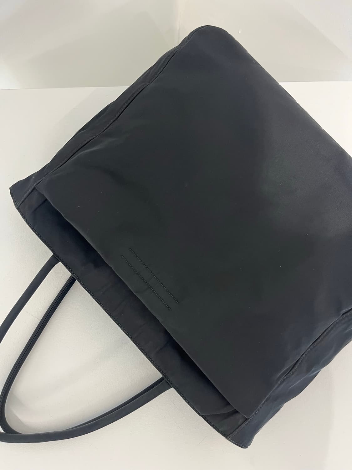 프라다 사이드로고 나일론 토트백 상품이미지2