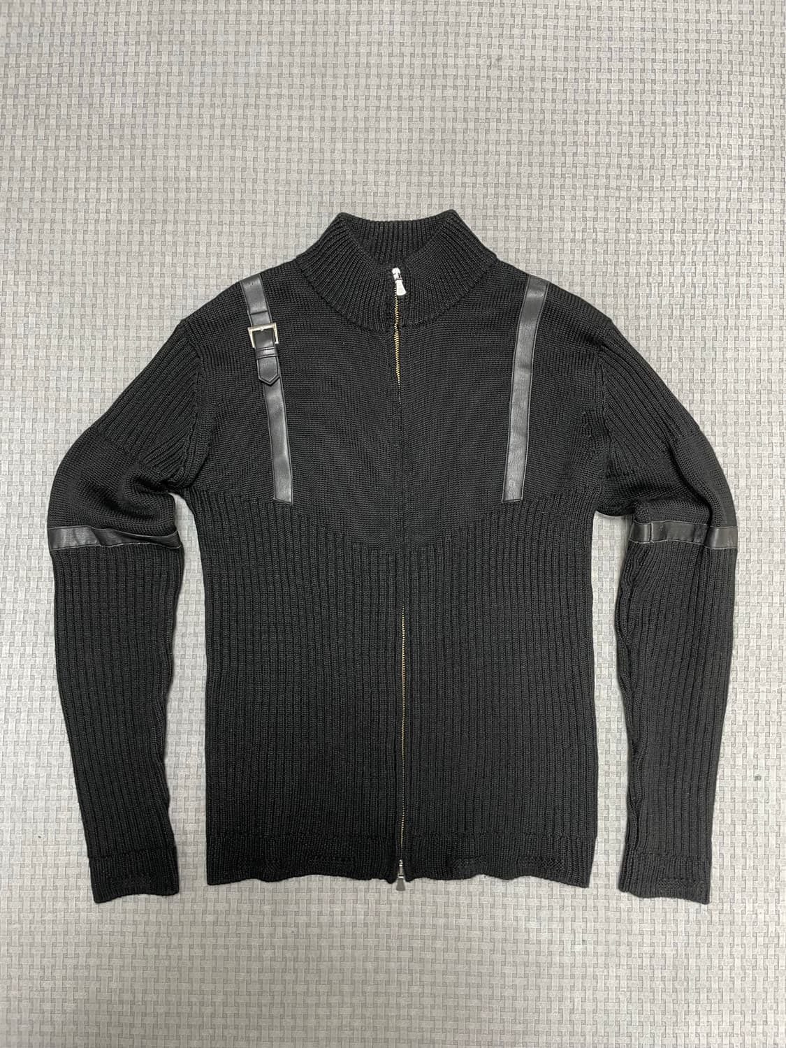 베르사체 다크 무드 니팅 웨어  상품이미지1