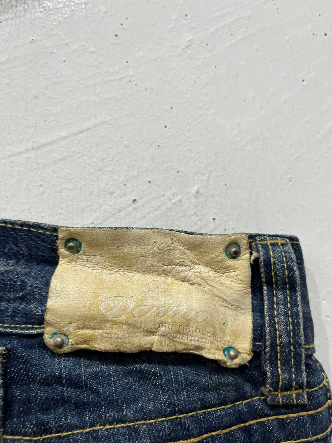 REDPEPPER 레드페퍼 로우라이즈 워시드 펑크 데님팬츠  상품이미지6