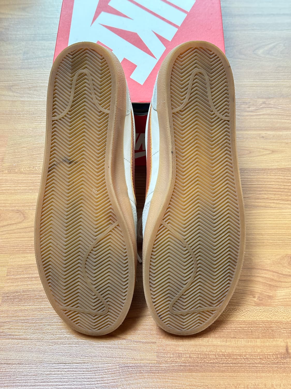 [상태좋음] 나이키 제이크루 킬샷  데저트 오렌지 US10.5 상품이미지6