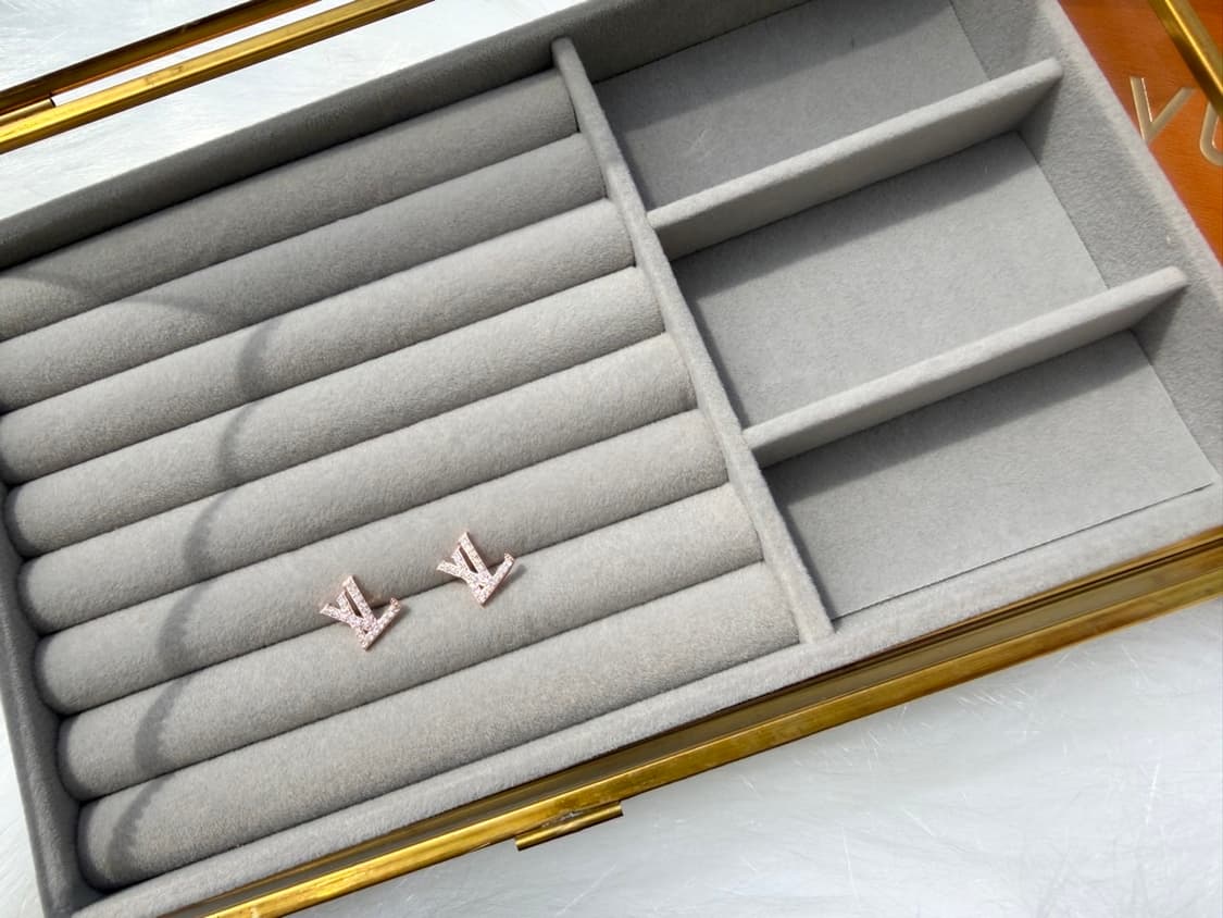 LV 크리스탈 이어링 상품이미지2