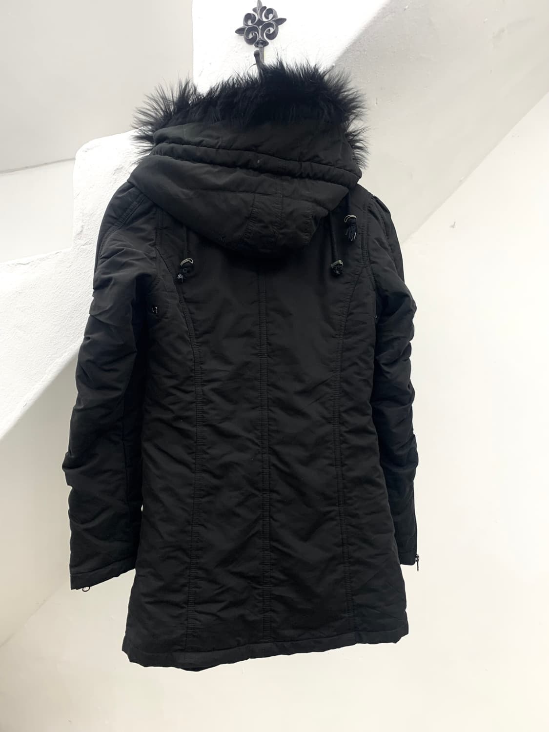 Lip service fur hood shirred pocket jack 상품이미지4
