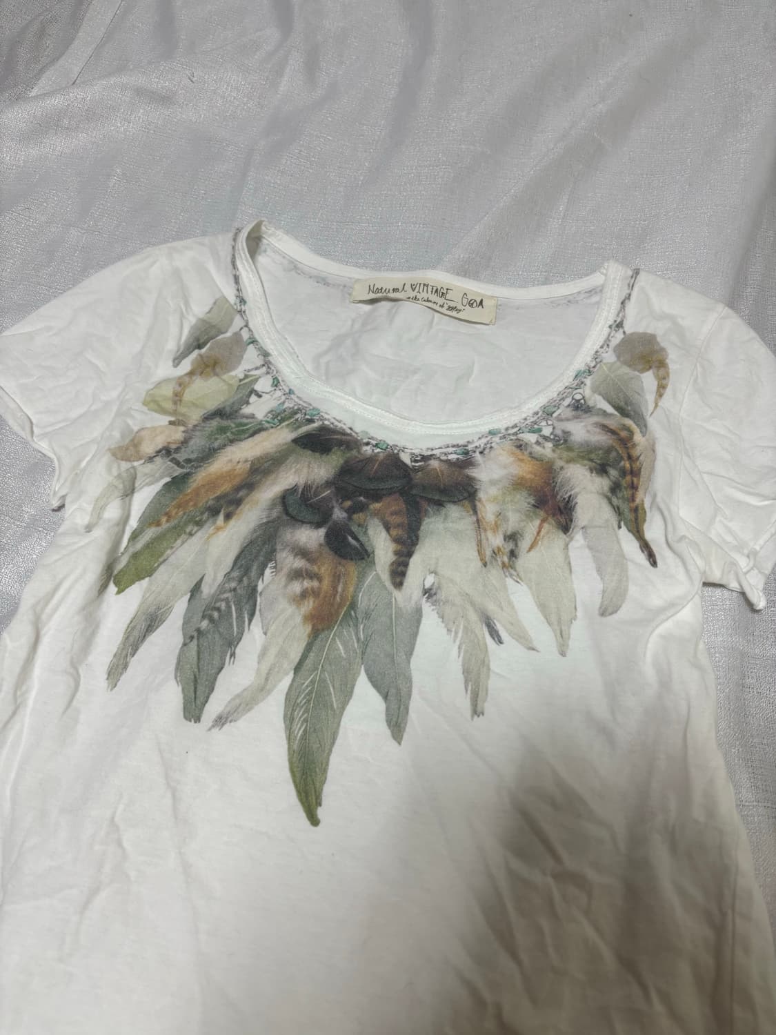 “G.O.A” 00’s Mood Feathers Print Tee 상품이미지7