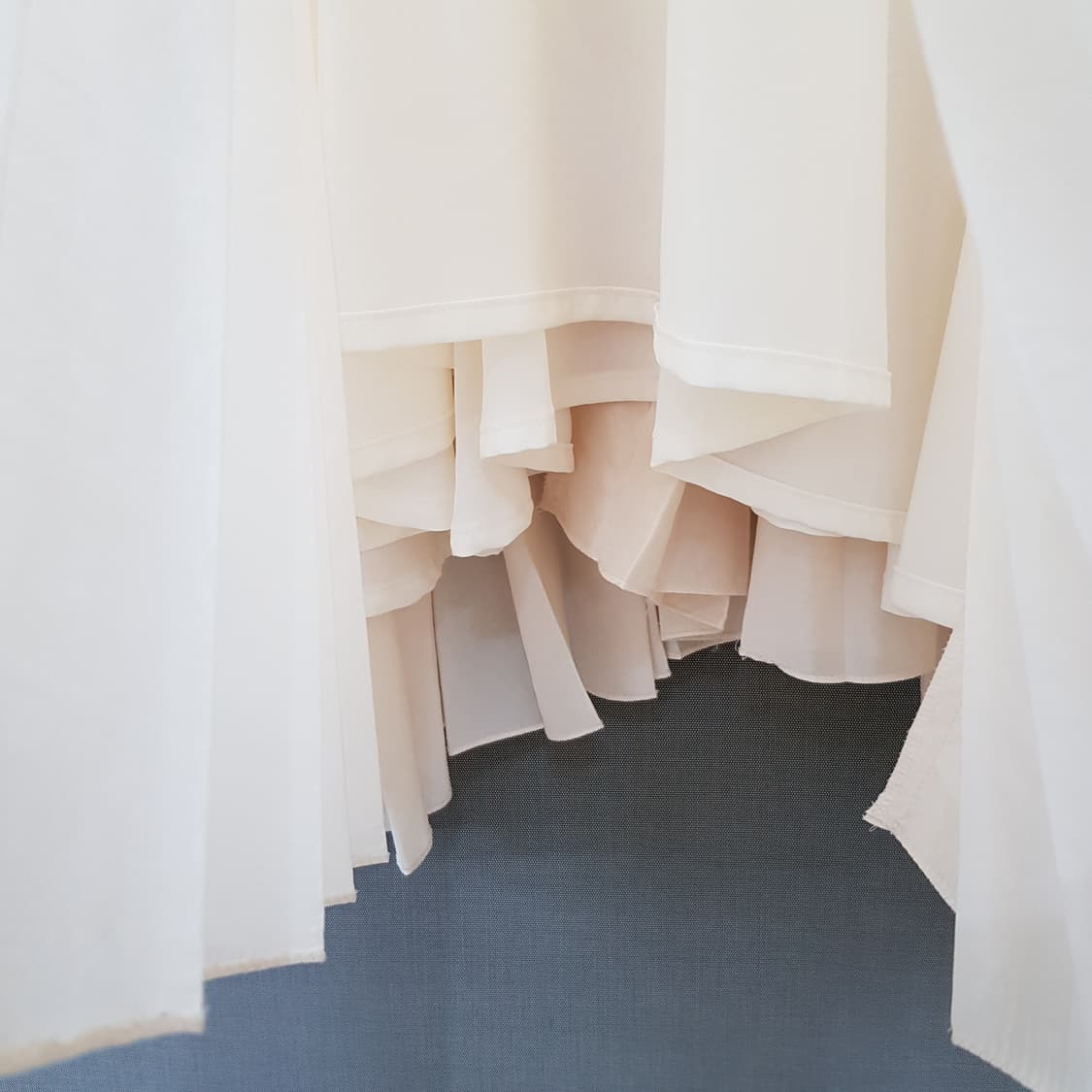 한섬 타임 2021 플리츠 믹스 원피스 82-94-160사이즈 상품이미지5